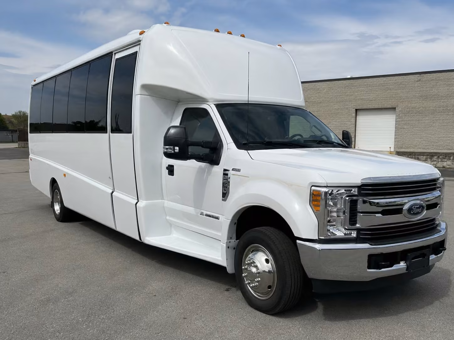 18 passenger minibus